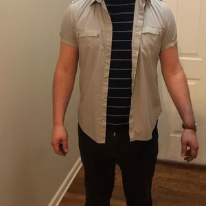 Calvin Klein’s men’s short sleeve button down